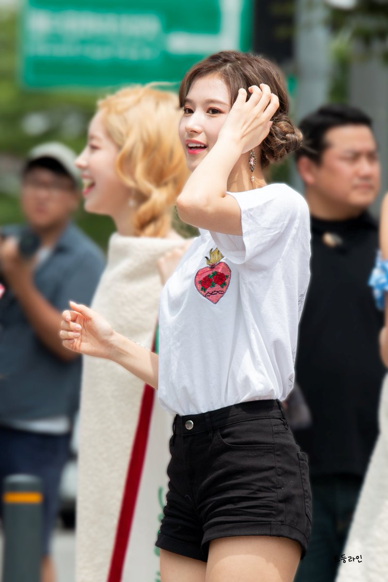 상큼한 트와이스 사나.jpg | 인스티즈