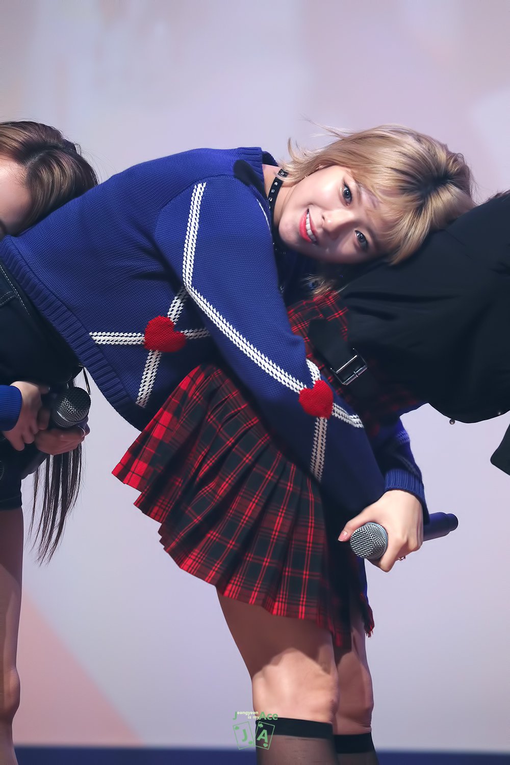 서든 팬미팅에서 미모 레전드 찍은 트와이스 정연.jpg | 인스티즈