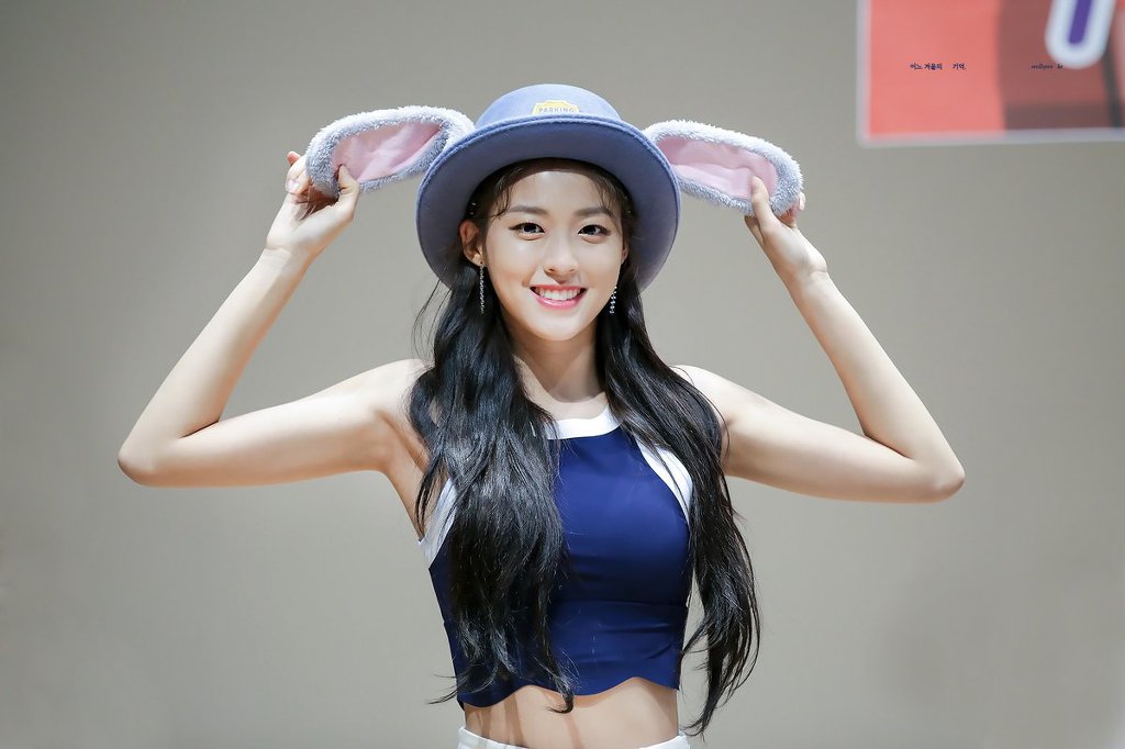 미모 는 18시즌 설현이.jpgif | 인스티즈