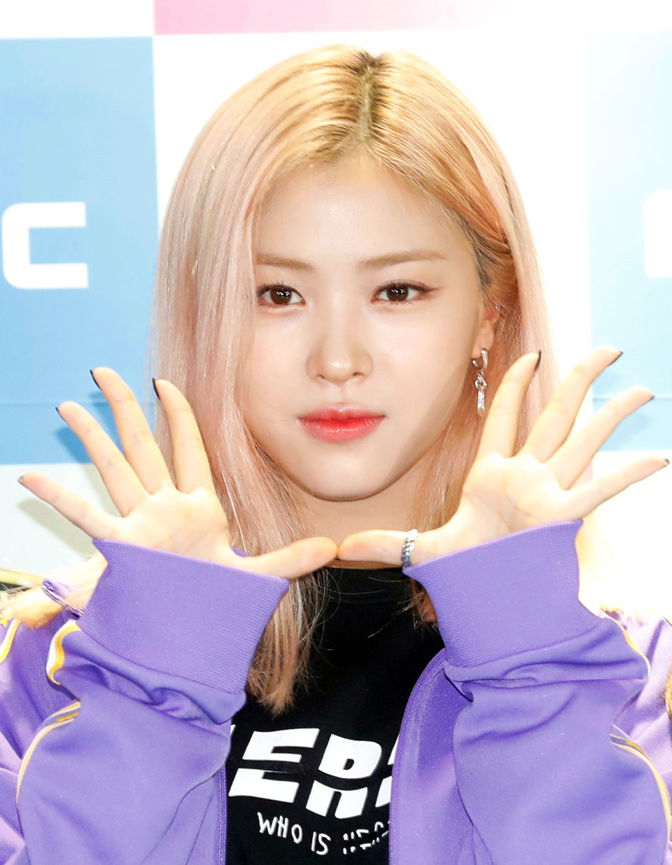 ITZY 아육대 포토월 | 인스티즈