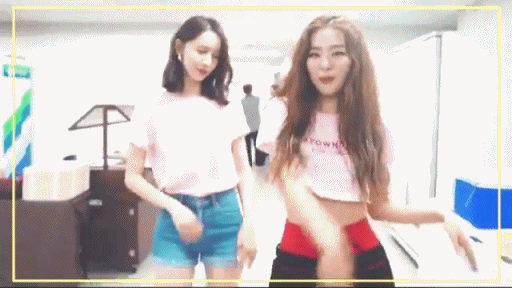 레드벨벳 슬기한테 춤 배우는 소녀시대 윤아.gif | 인스티즈