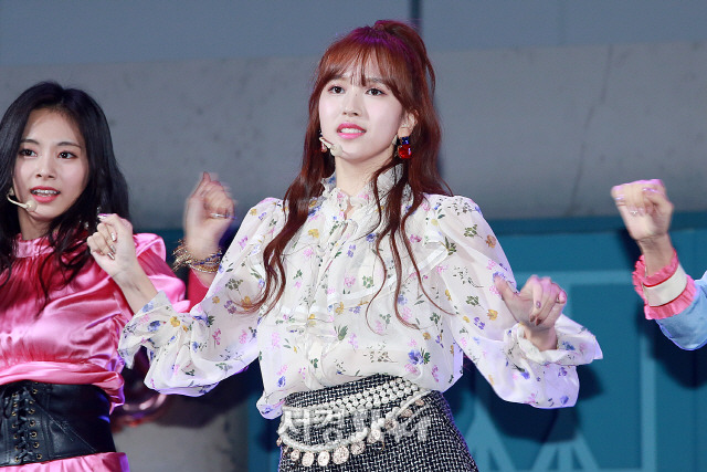 181105 트와이스 Yes or Yes 미디어 쇼케이스 | 인스티즈