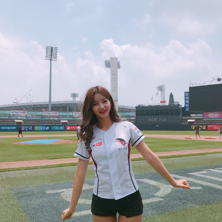 kt위즈 치어리더 김진아 | 인스티즈