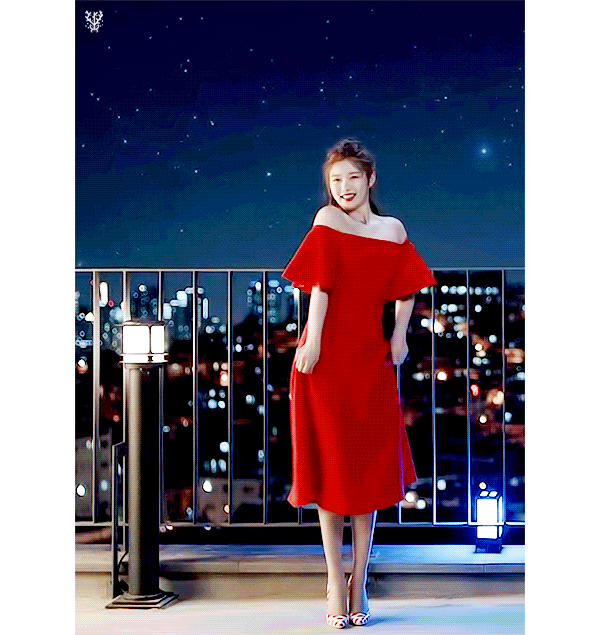 김유정 어깨노출 | 인스티즈
