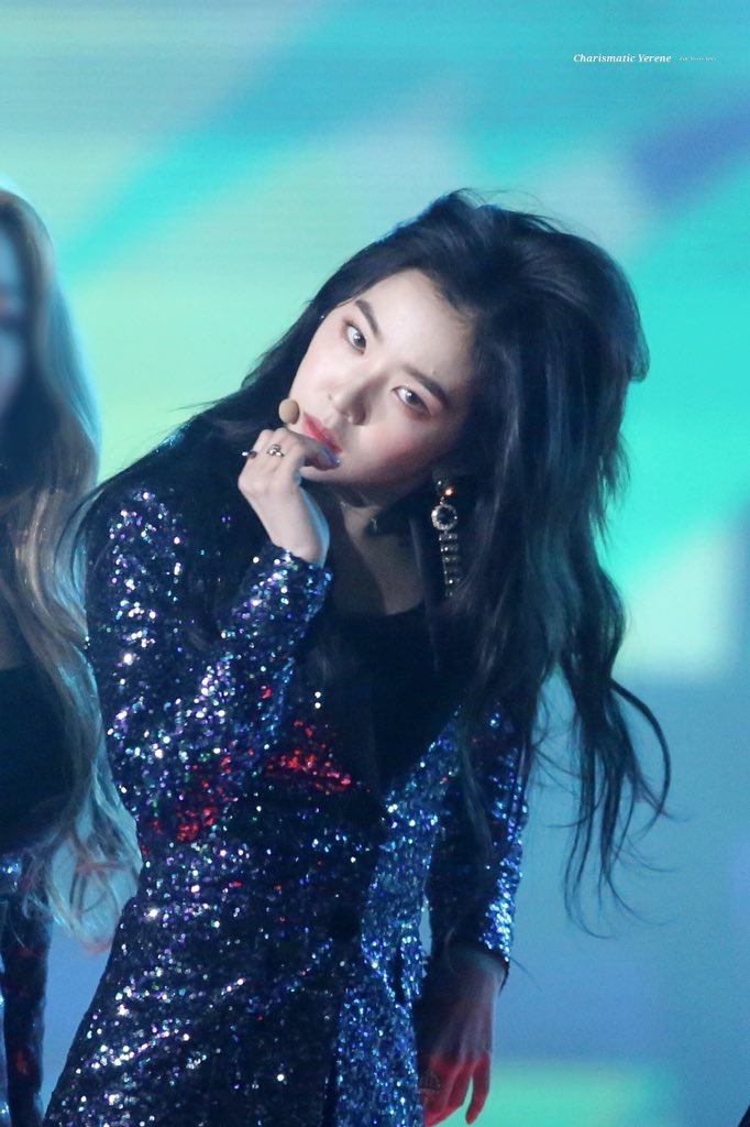 블링블링한 의상입은 아이린.jpgif | 인스티즈