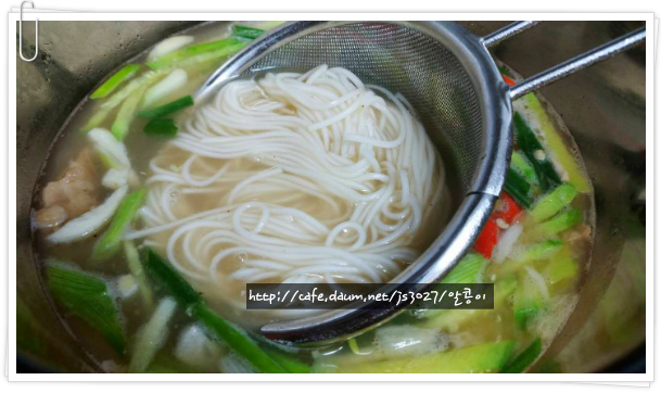 후루룩국수 이미지
