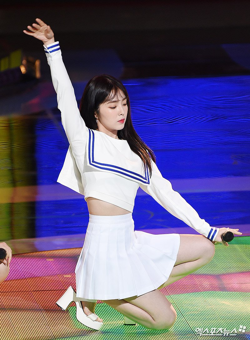 앞머리 생긴 아이린.jpgif | 인스티즈