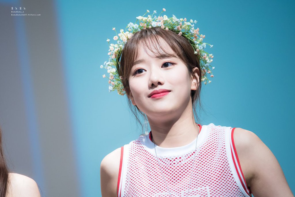 상큼하게 이쁜 에이프릴 이나은.jpgif | 인스티즈