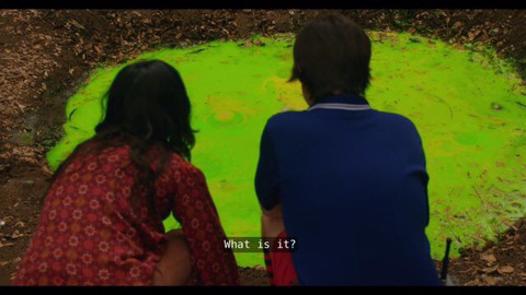 유독성 폐기물에 사람이 빠진 경우 일어나는 흔한 광경.gif | 인스티즈