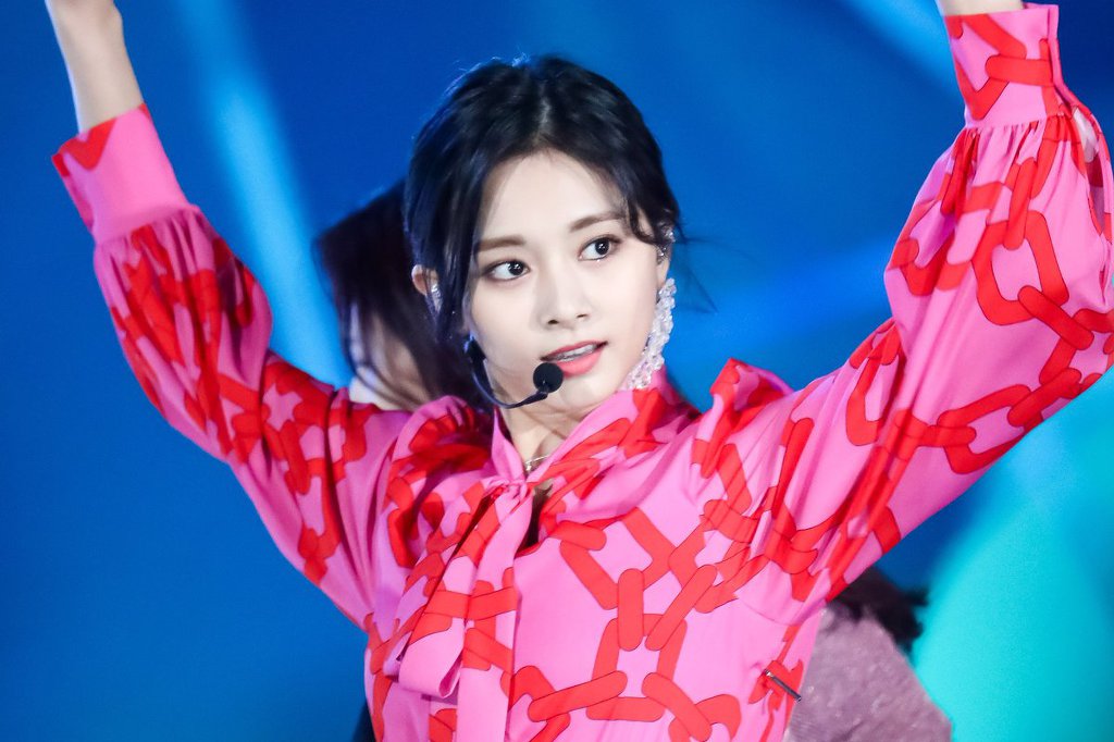 머리묶은 쯔위.jpgif | 인스티즈