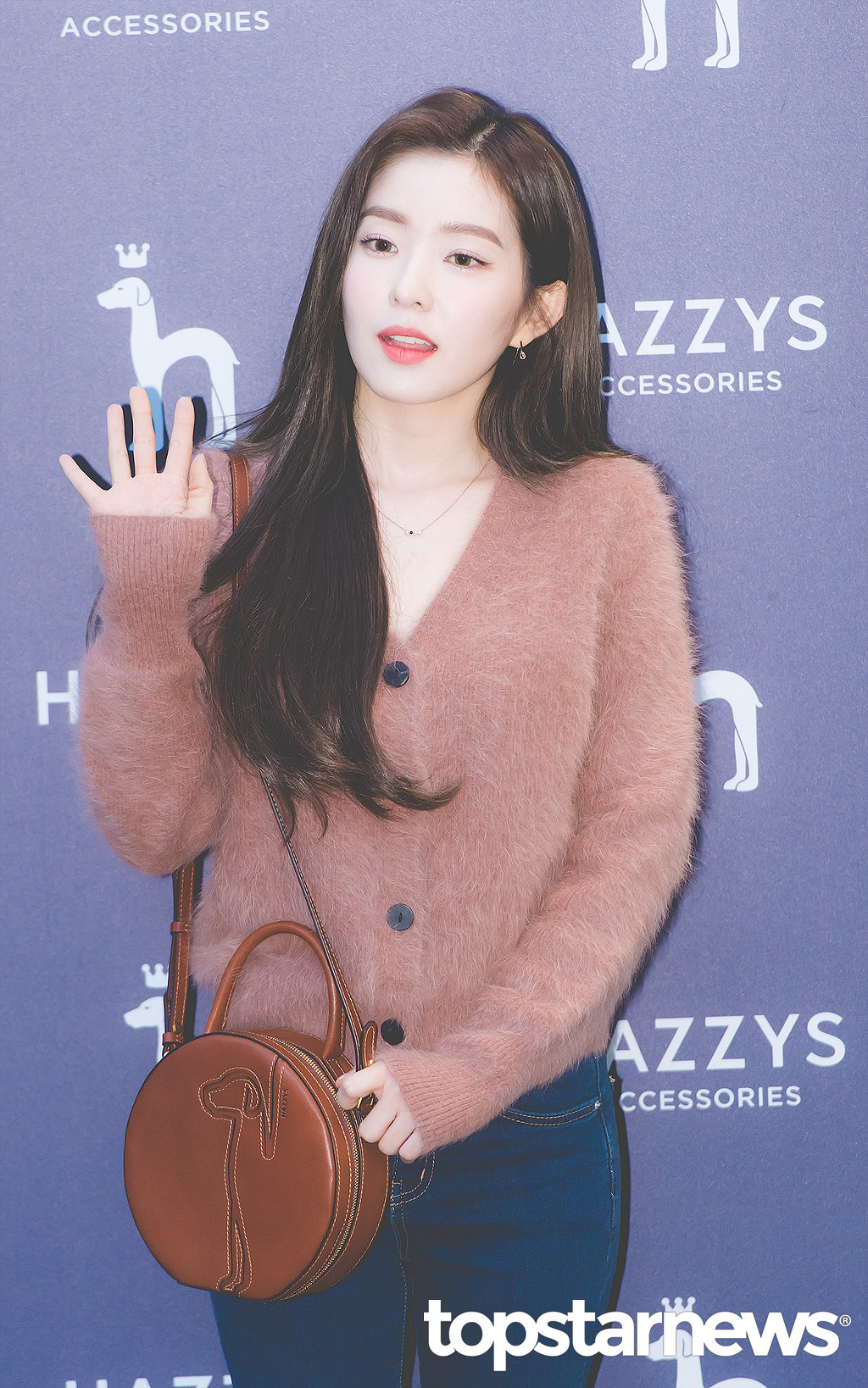 오늘자 헤지스 플래그쉽스토어 행사 레드벨벳 아이린.jpgif | 인스티즈