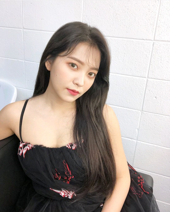 레드벨벳 예리가 눈웃음짓는 단계.jpg | 인스티즈