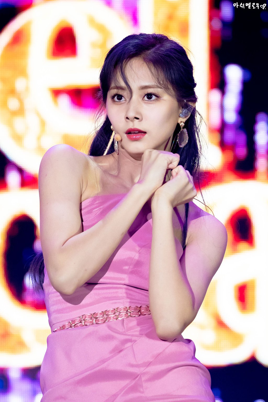 머리묶은 쯔위.jpgif | 인스티즈