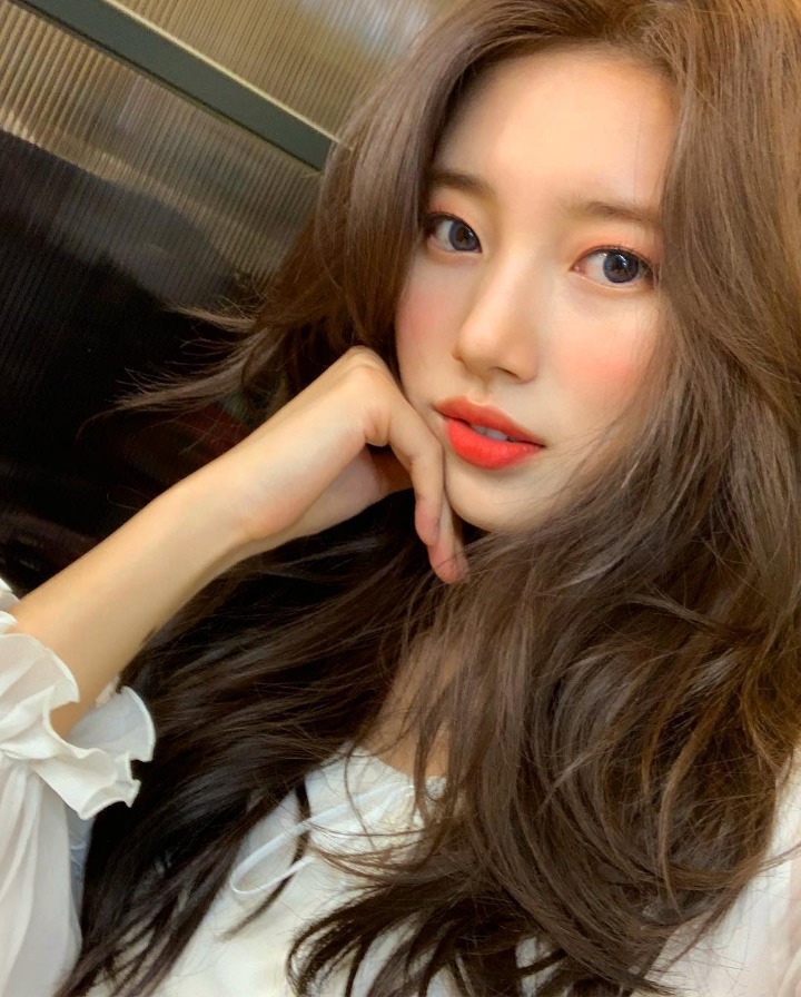 현실 실물감이 느껴지는 수지 직찍짤들.jpgif | 인스티즈