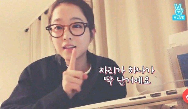 지하철 탔는데 옆자리에 본인 영상보는 시민을 만난 박보영.jpg | 인스티즈