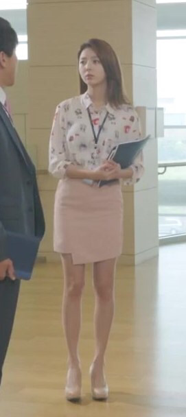 엄현경&채수빈의 오피스룩 보는 재미가 쏠쏠했던 주말드라마 | 인스티즈